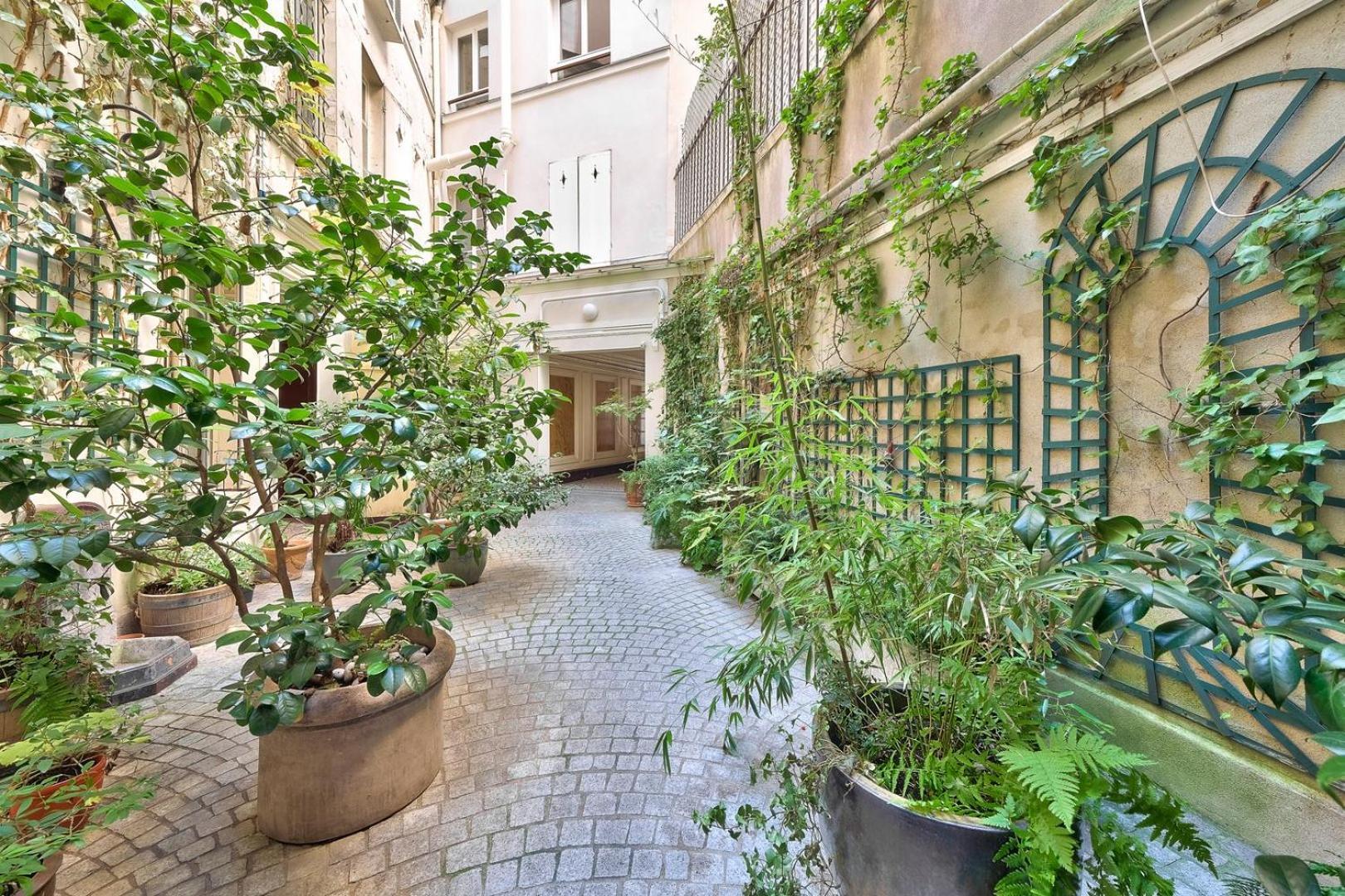 Guestready - Atypic Studio Near Montmartre Apartment Paris Bagian luar foto